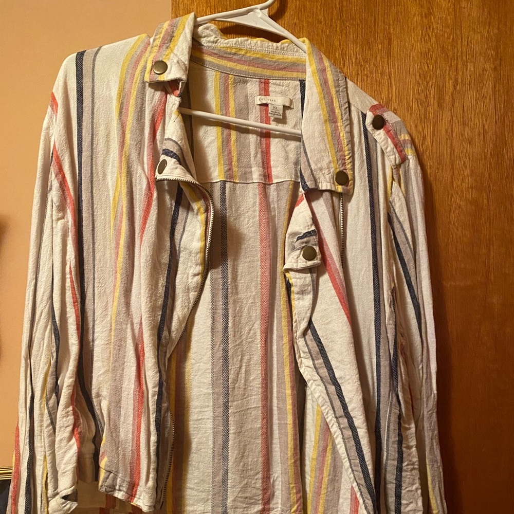 Light jacket. Never worn. No tags
